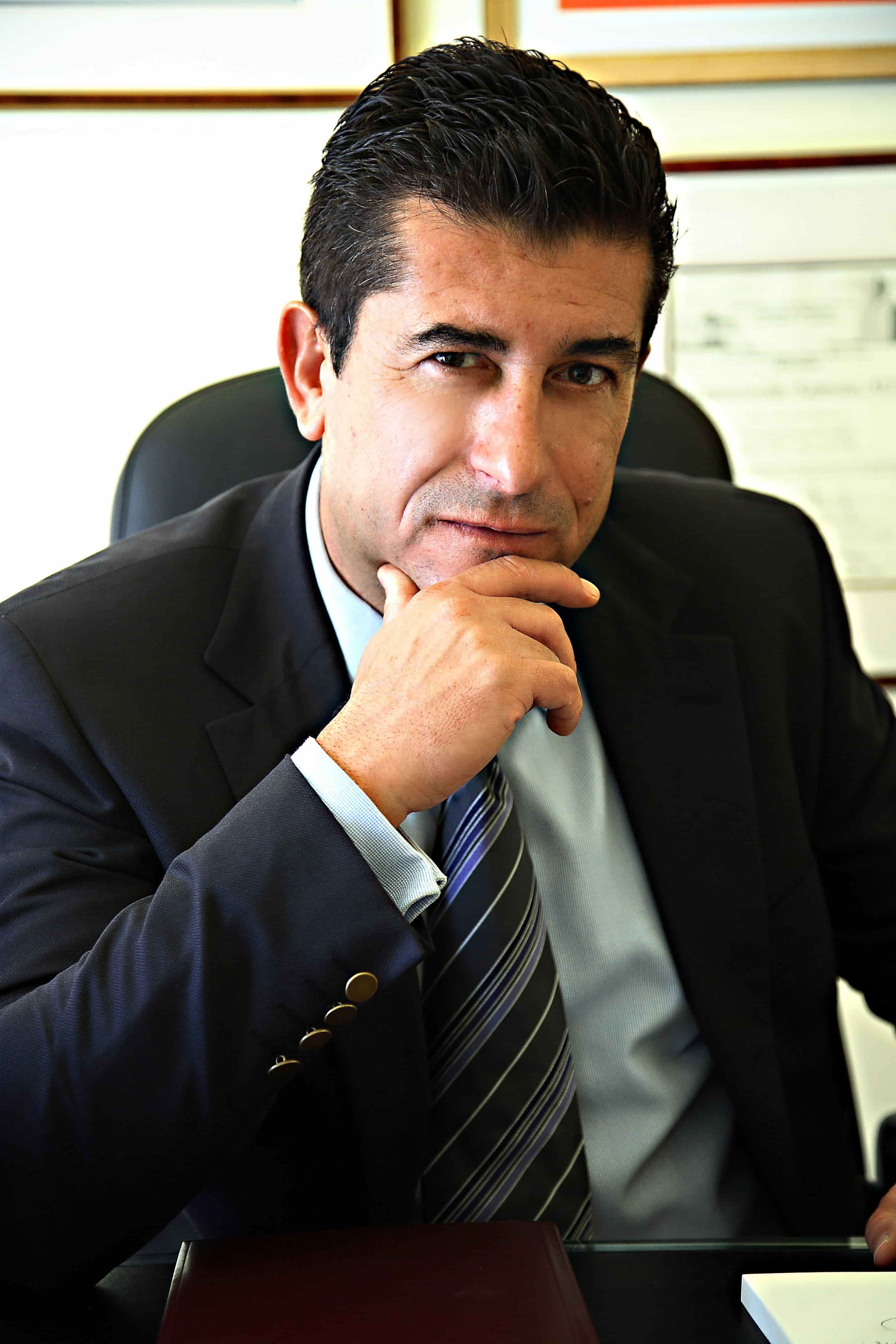Βιογραφικό του Δρ Νώντα Καποσίτα M.D,PhD,πλαστικού χειρουργού